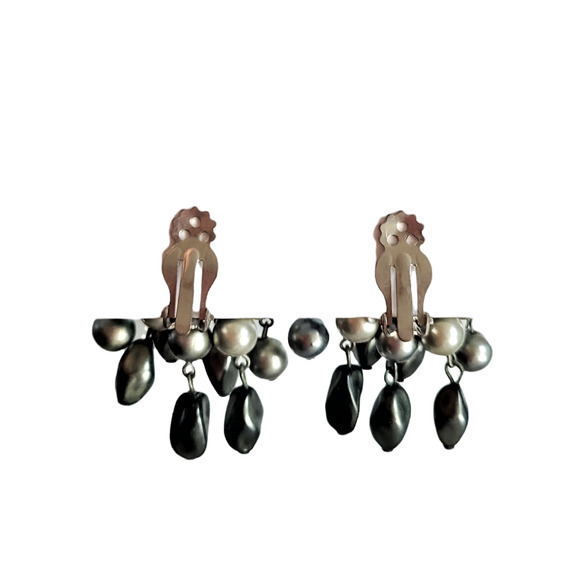 HP‎ Vintage Gray Iridescent Beaded Dangle Chandelier Statement Clip On Earrings - Picture 3 of 6